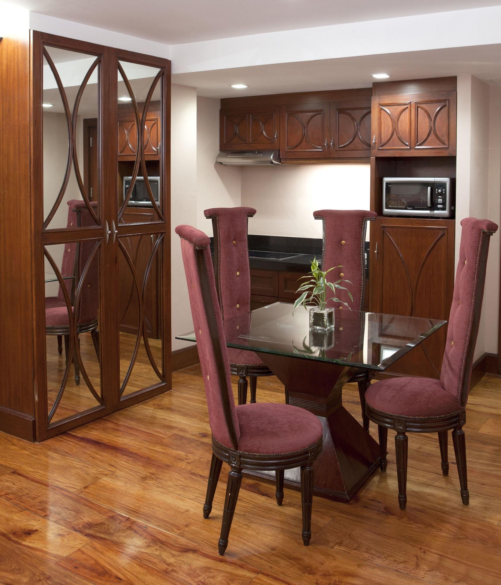 Hotel Celeste Makati Макати Экстерьер фото
