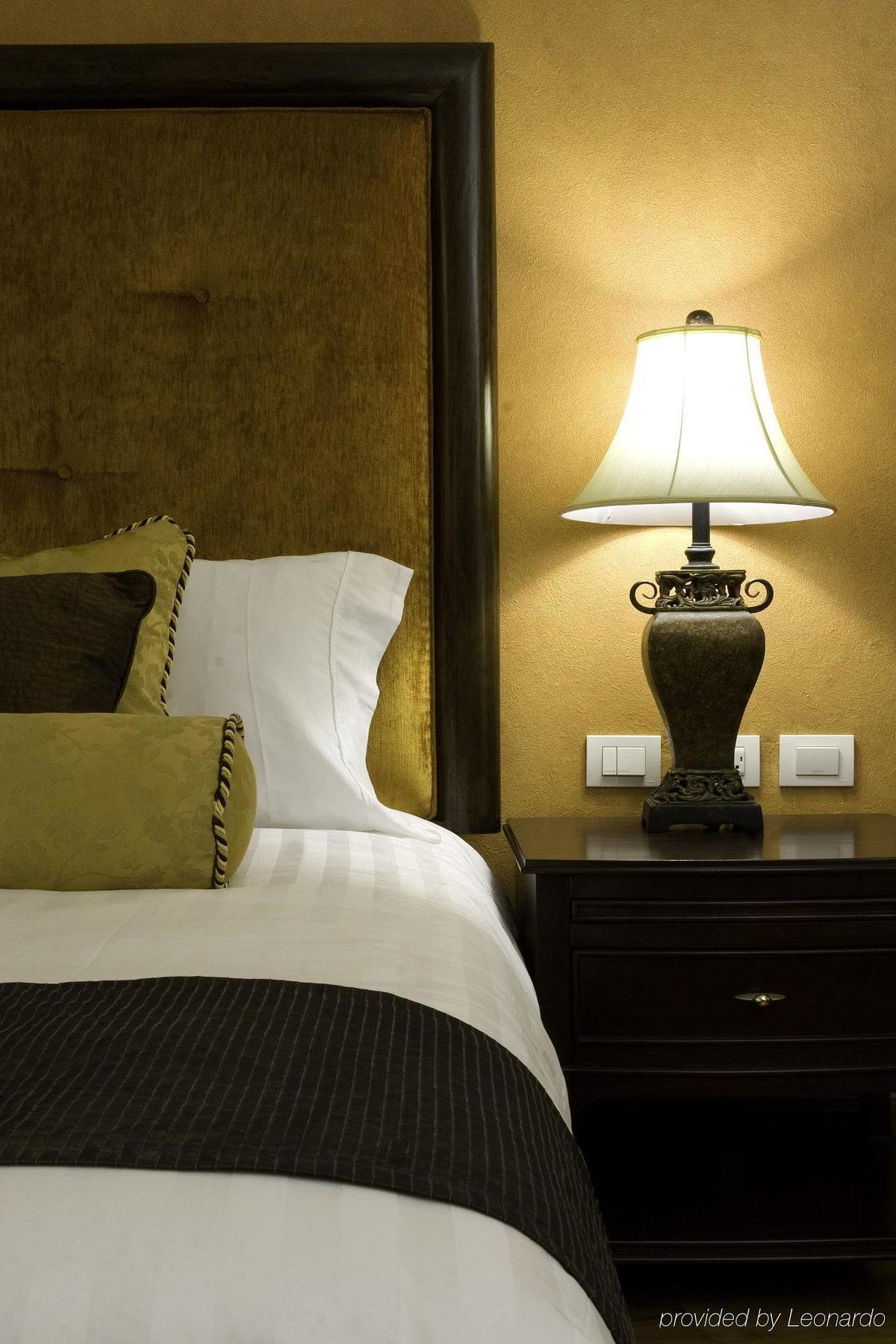 Hotel Celeste Makati Макати Экстерьер фото