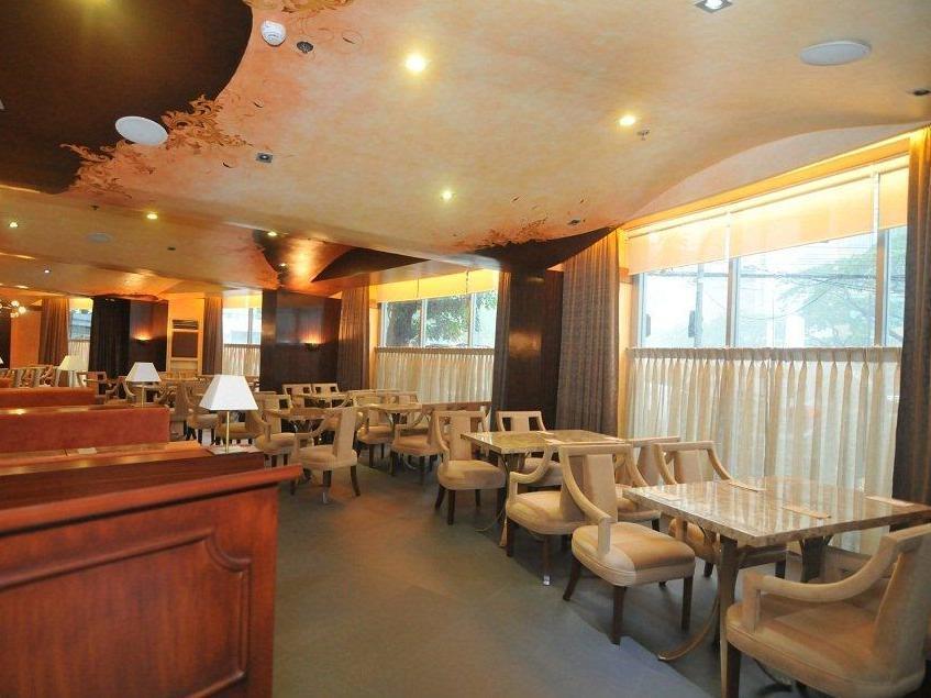 Hotel Celeste Makati Макати Экстерьер фото