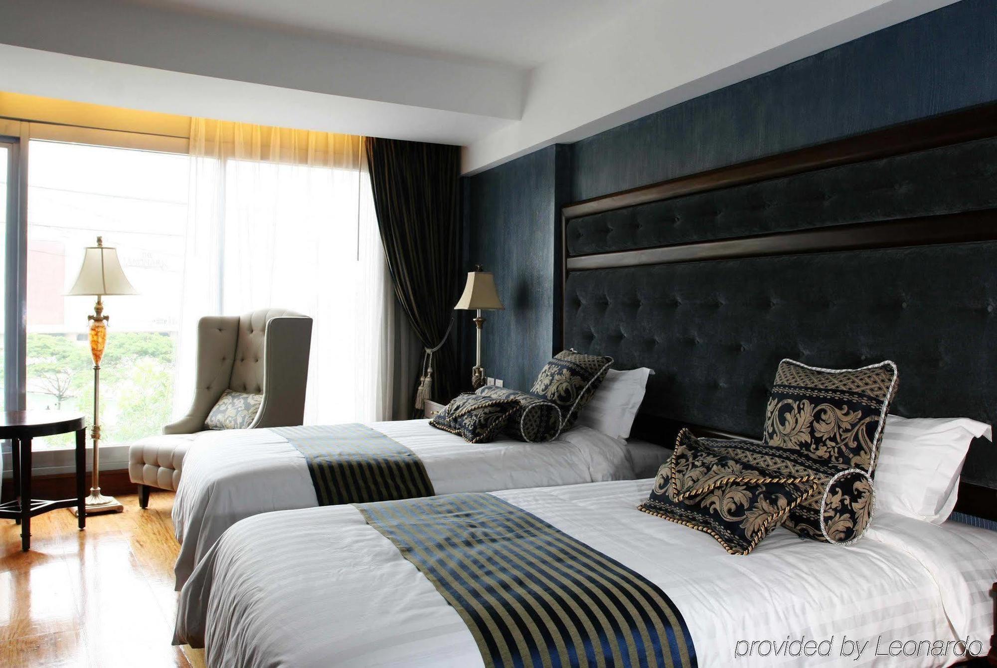 Hotel Celeste Makati Макати Экстерьер фото